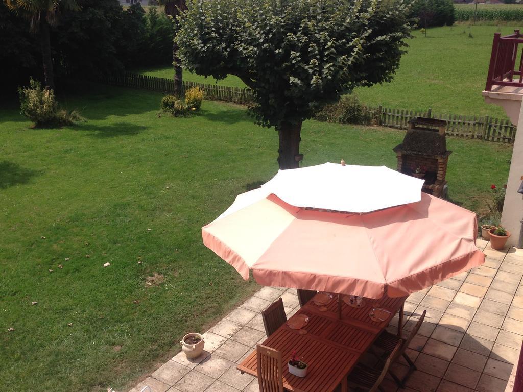 Arret Et Aller Bed & Breakfast Argagnon Dış mekan fotoğraf